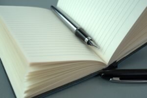 Prenez le temps de lire cet article afin de vous instruire sur comment vous y prendre pour vite rédiger votre mémoire.